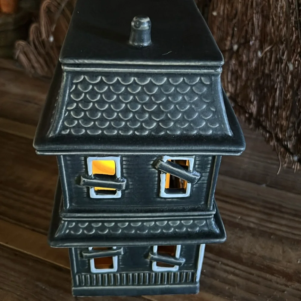 Pottery Barn Ceramic Haunted Medium House BNIB
